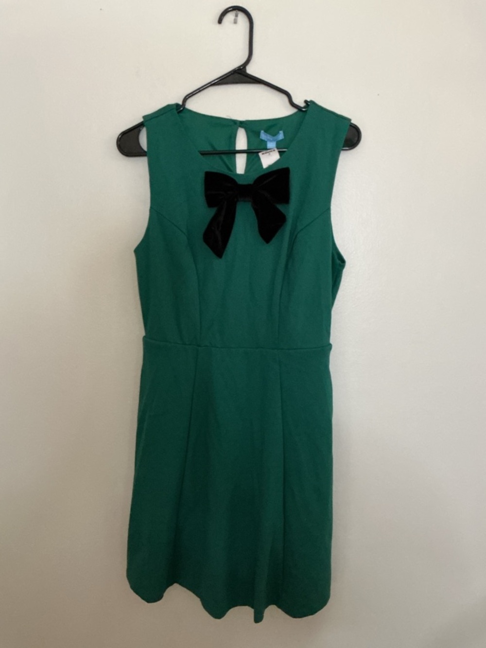 Draper James Emerald Green Sleeveless Dress with Black Bow